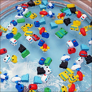  水に浮くすくい用おもちゃ　ぷかぷか人気のりもの　50個